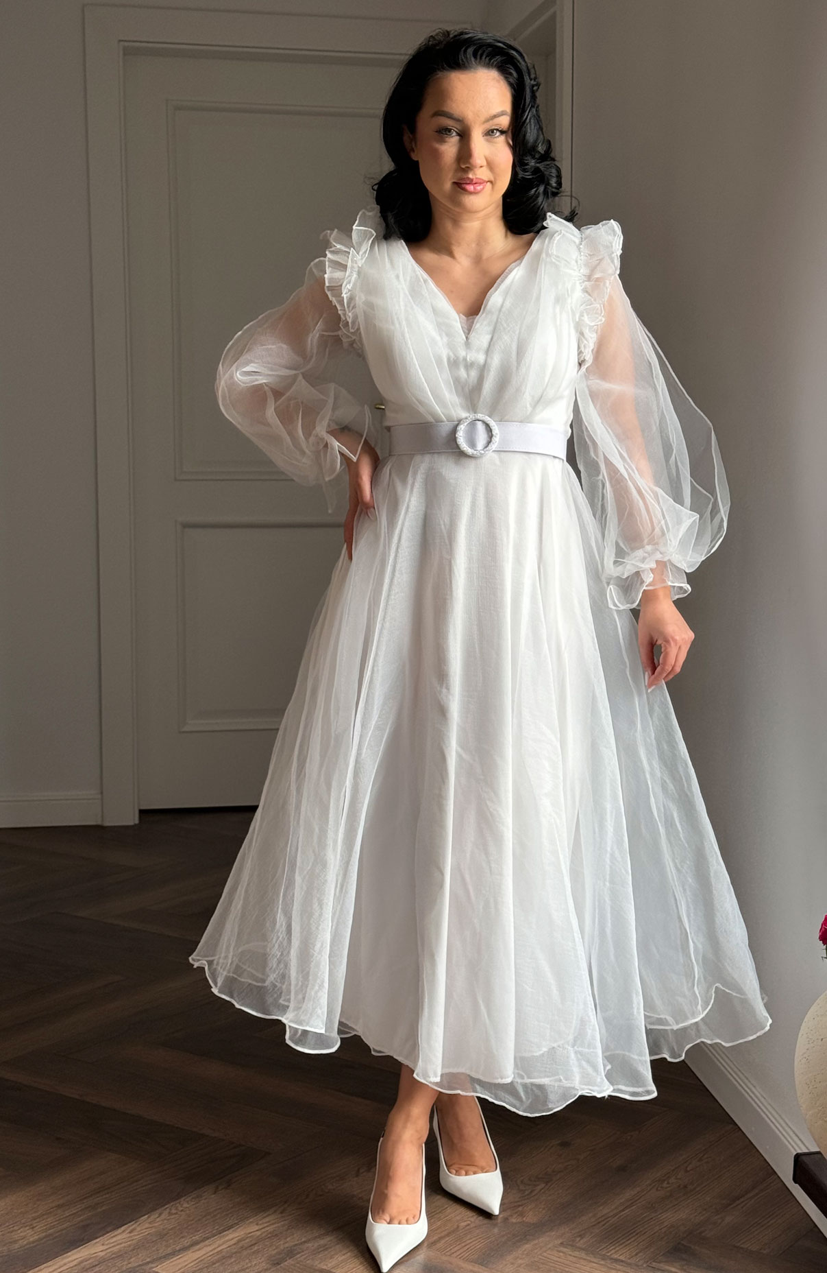 Rochie cununie civila alba din tull cu pietre 2