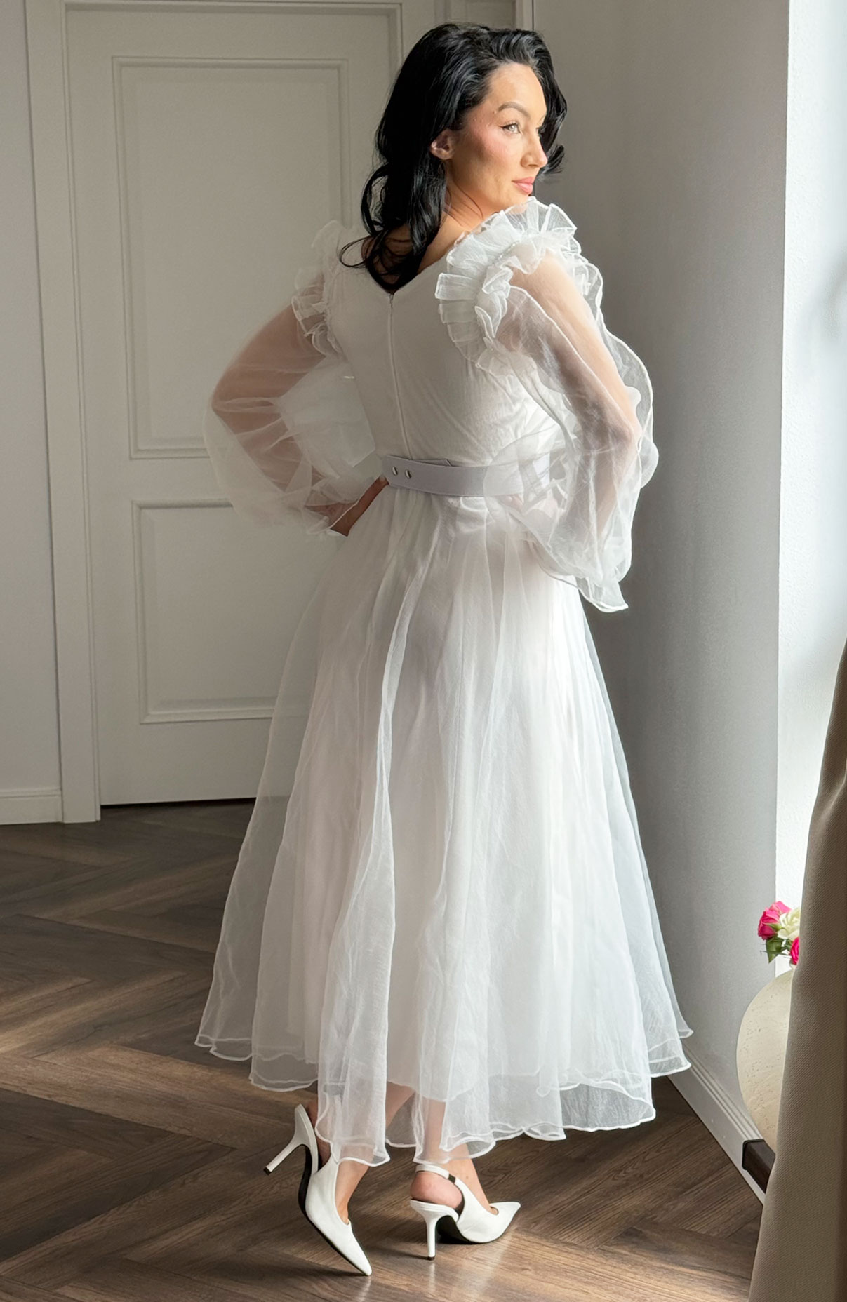Rochie cununie civila alba din tull cu pietre 5