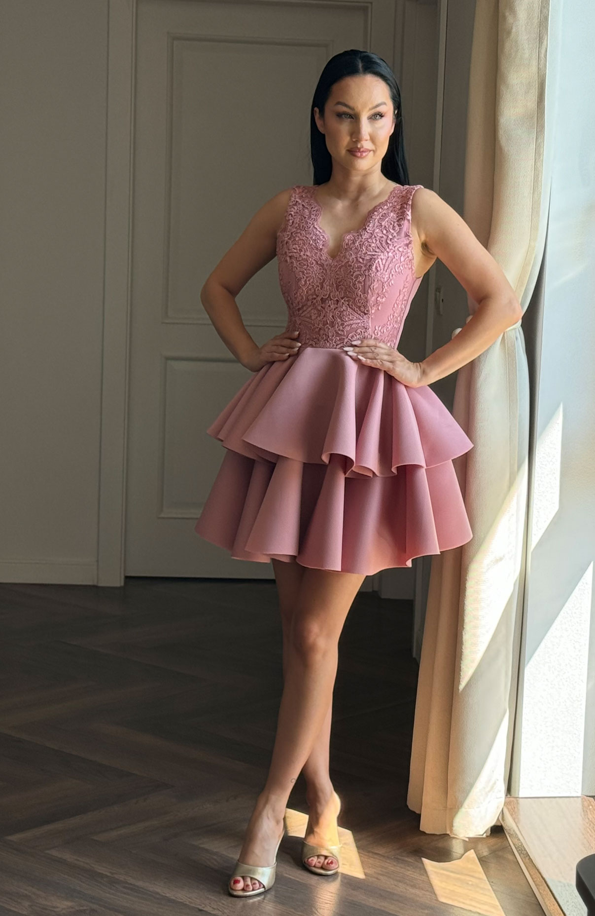 Rochie de ocazie scurta roz
