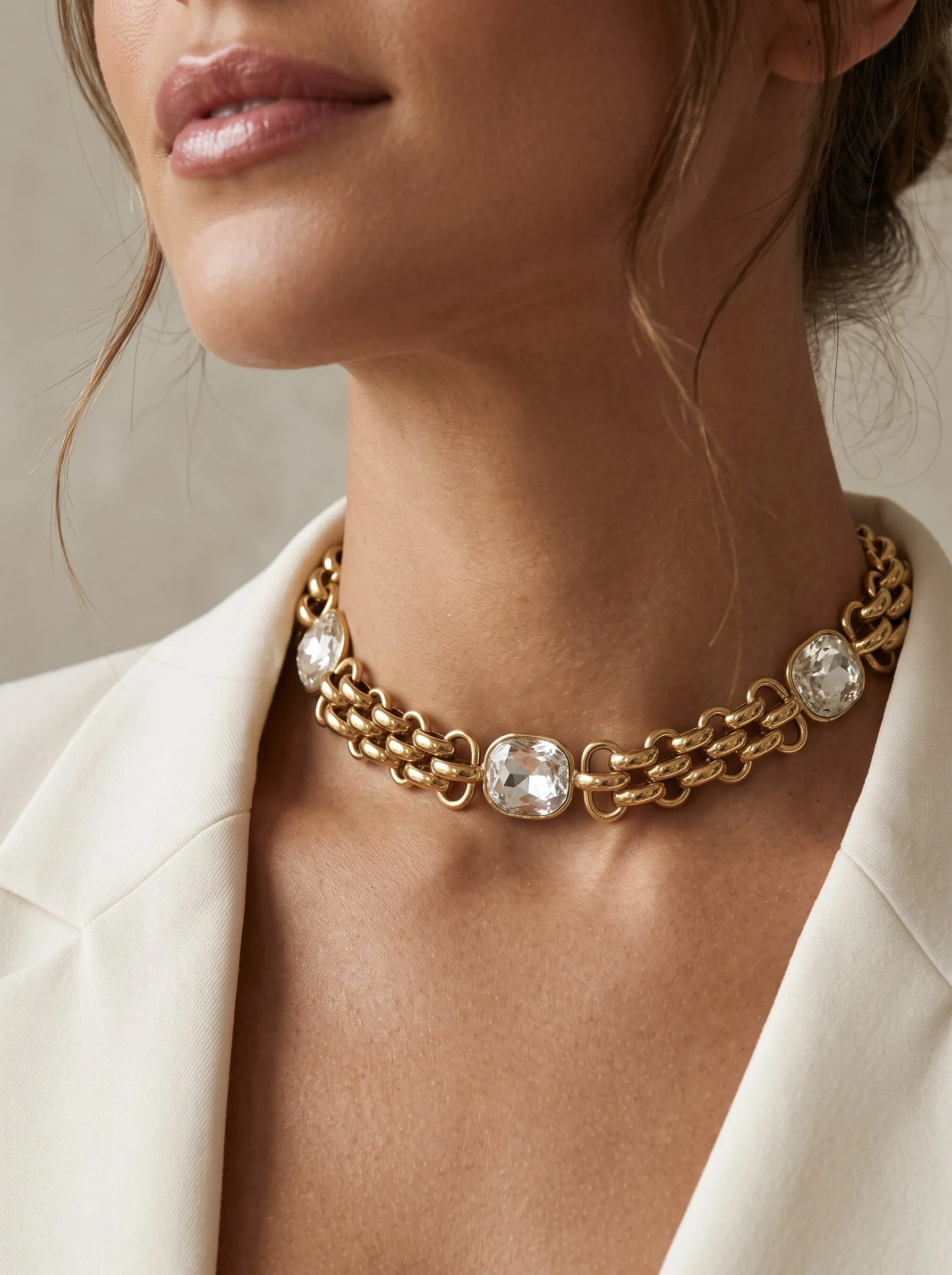 Colier choker auriu otel inoxidabil cu pietre albe 2