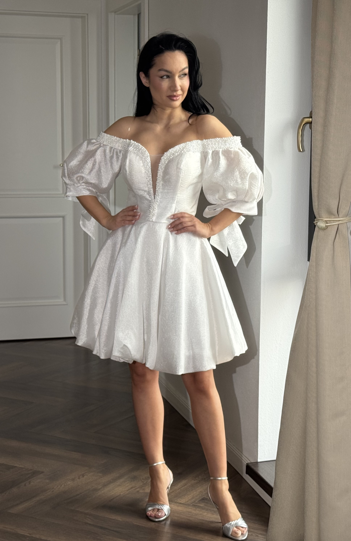 Rochie alba de cununie cu perle 2