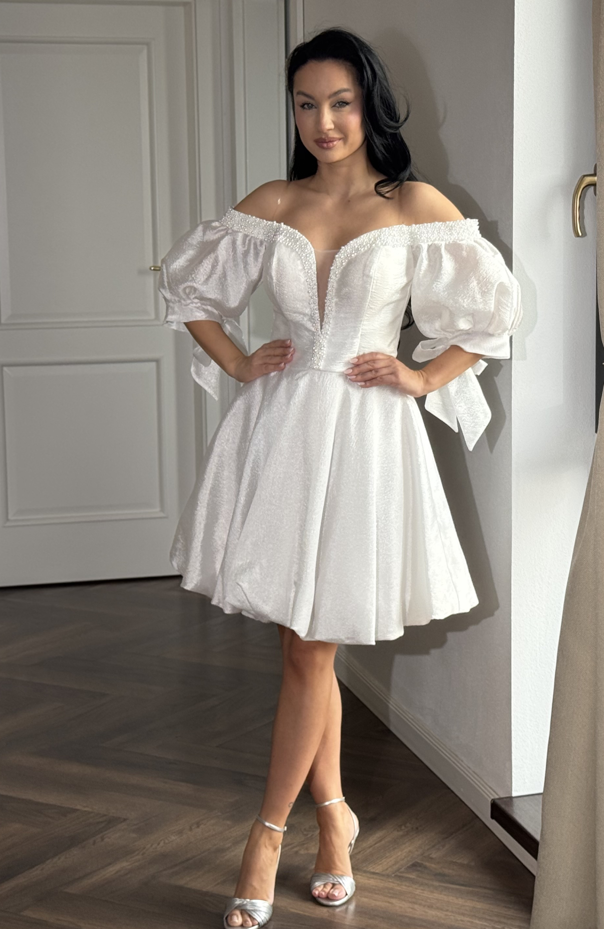 Rochie alba de cununie cu perle 6