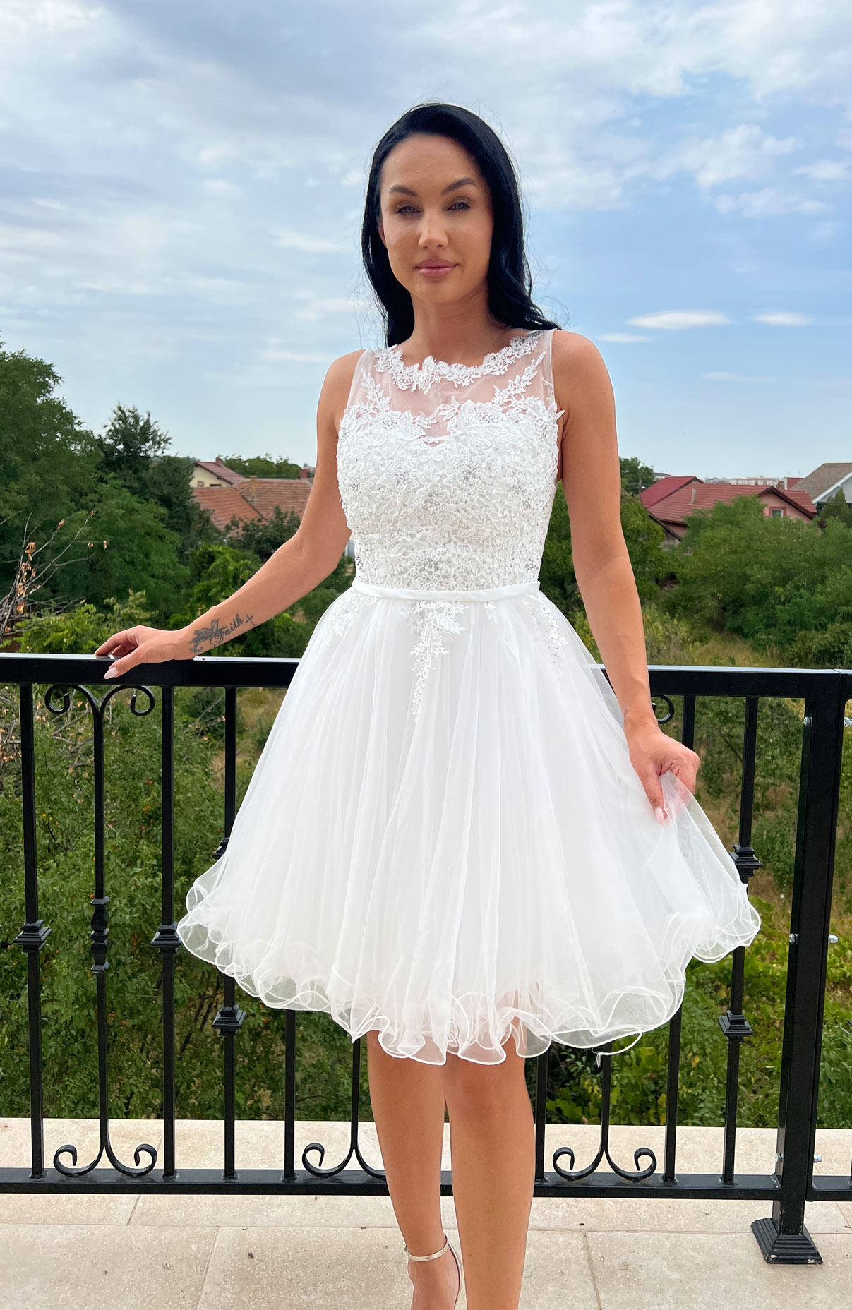 Rochie alba de cununie cu dantela si tull 2