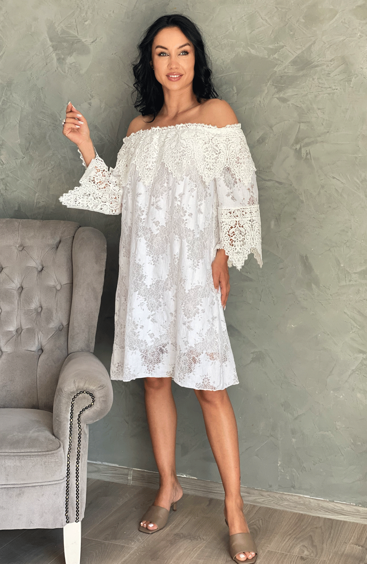 Rochie alba de vara cu umerii goi 2