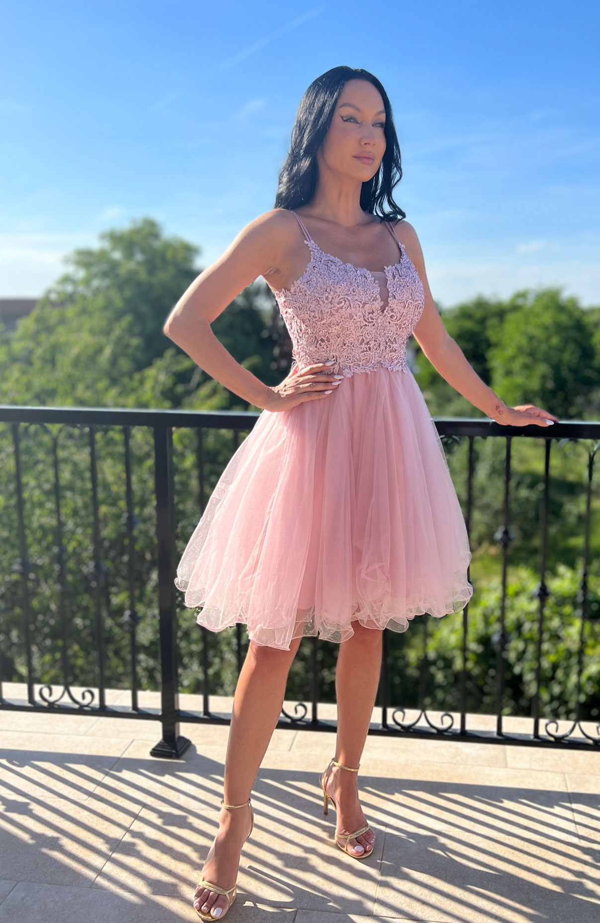 Rochie baby doll cu dantela si pietre aplicate 2