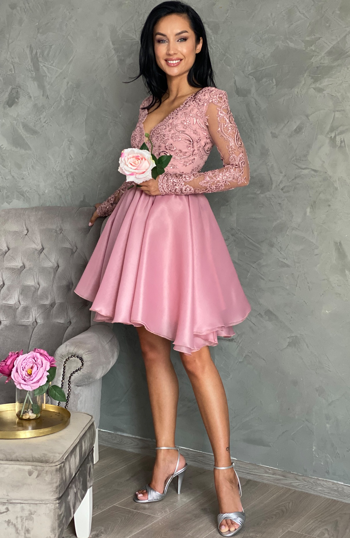 Rochie baby doll eleganta roz midi