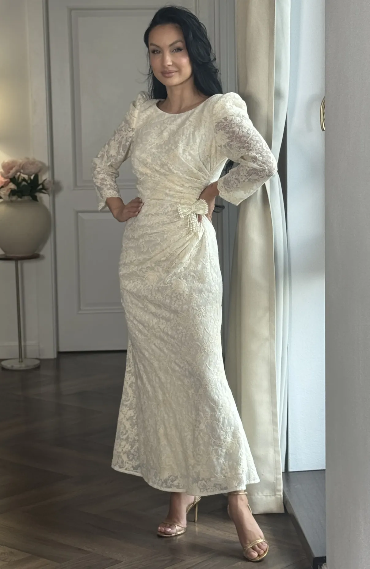 Rochie cununie civila din dantela brodata 3