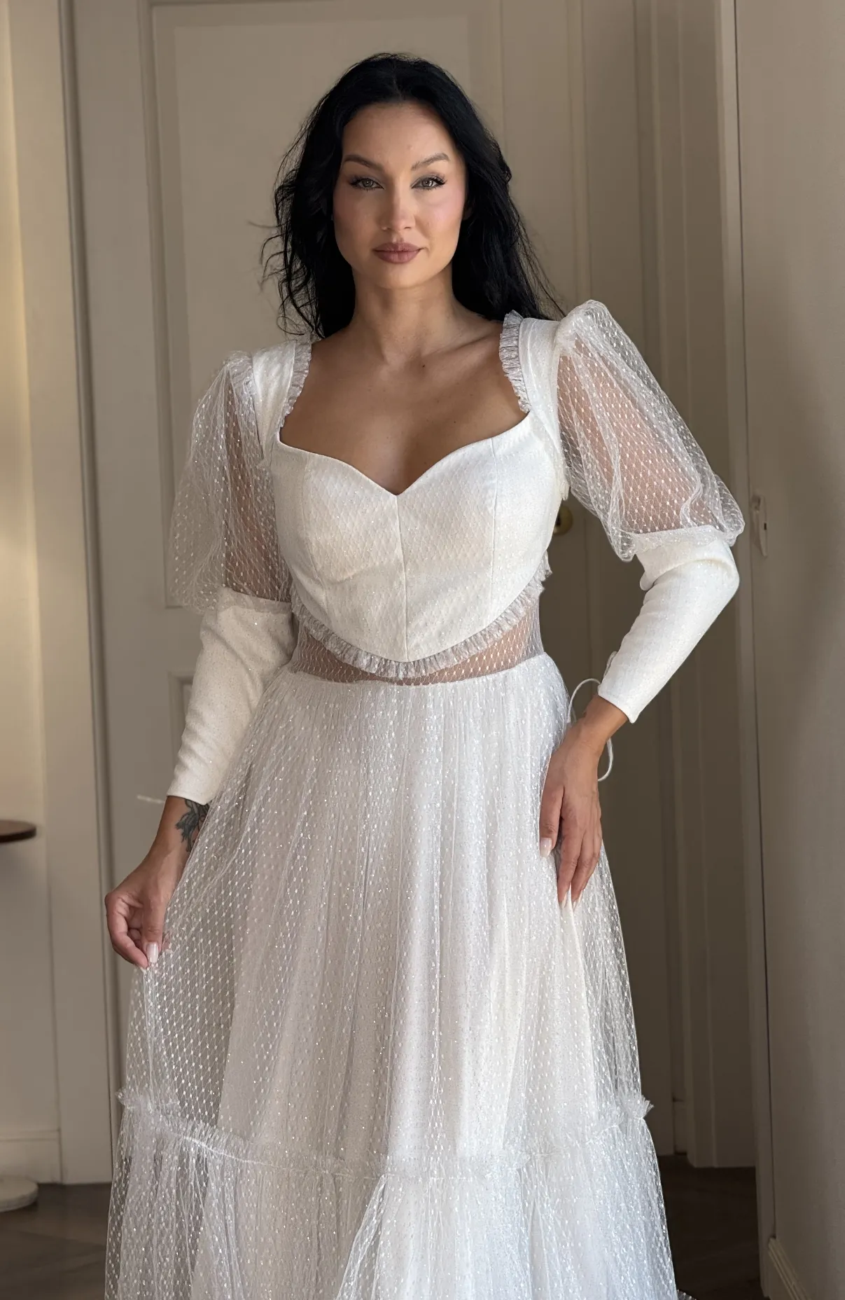 Rochie de cununie alba din tulle cu mansete 4