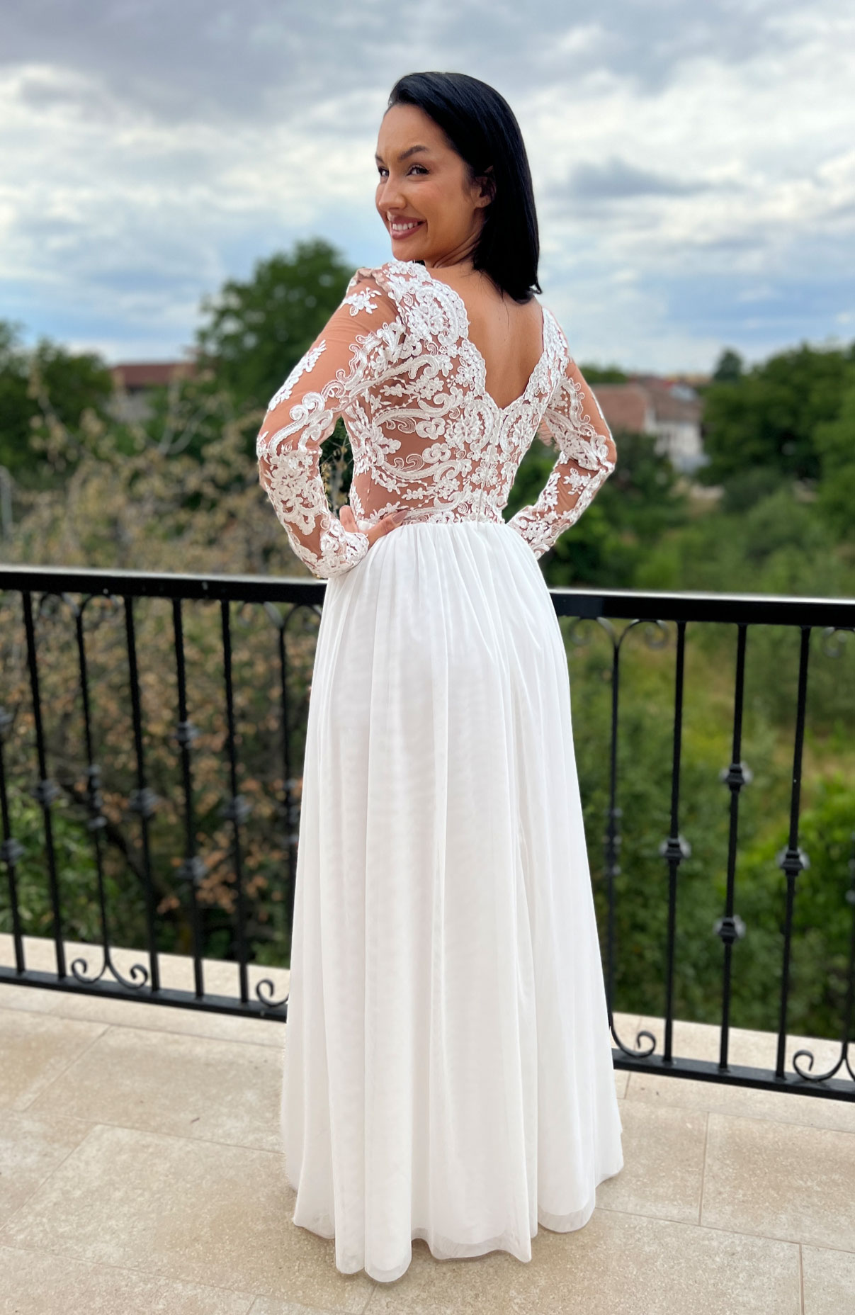 Rochie de cununie lunga cu dantela alba 5
