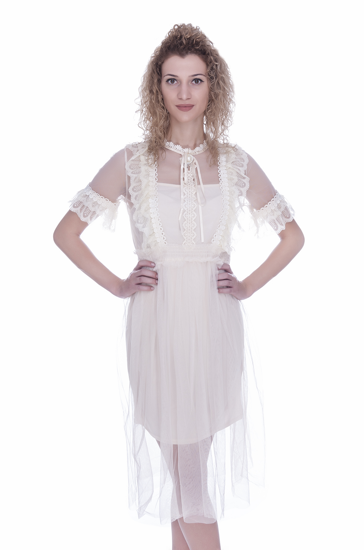 Rochie de ocazie crem cu maneca scurta si camee 2