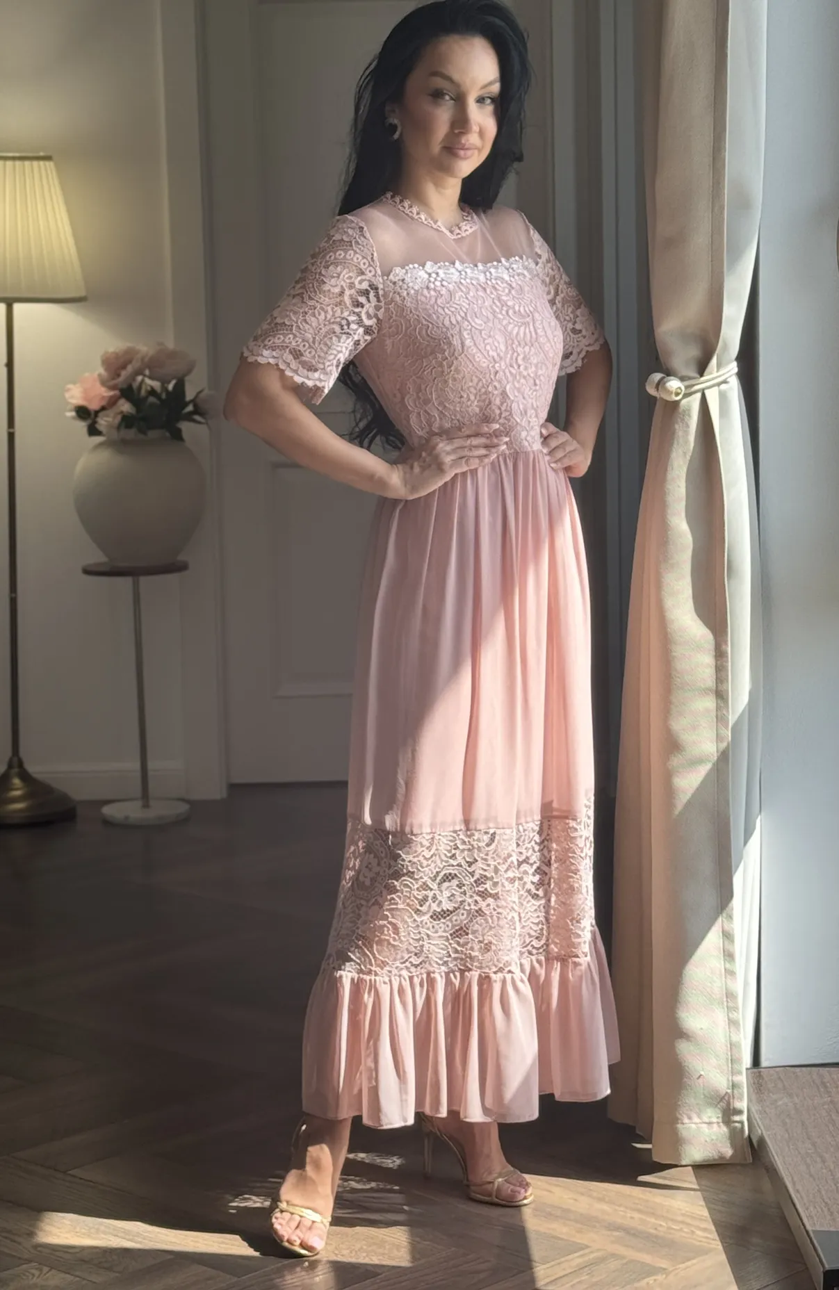 Rochie de ocazie roz cu dantela si voal 3