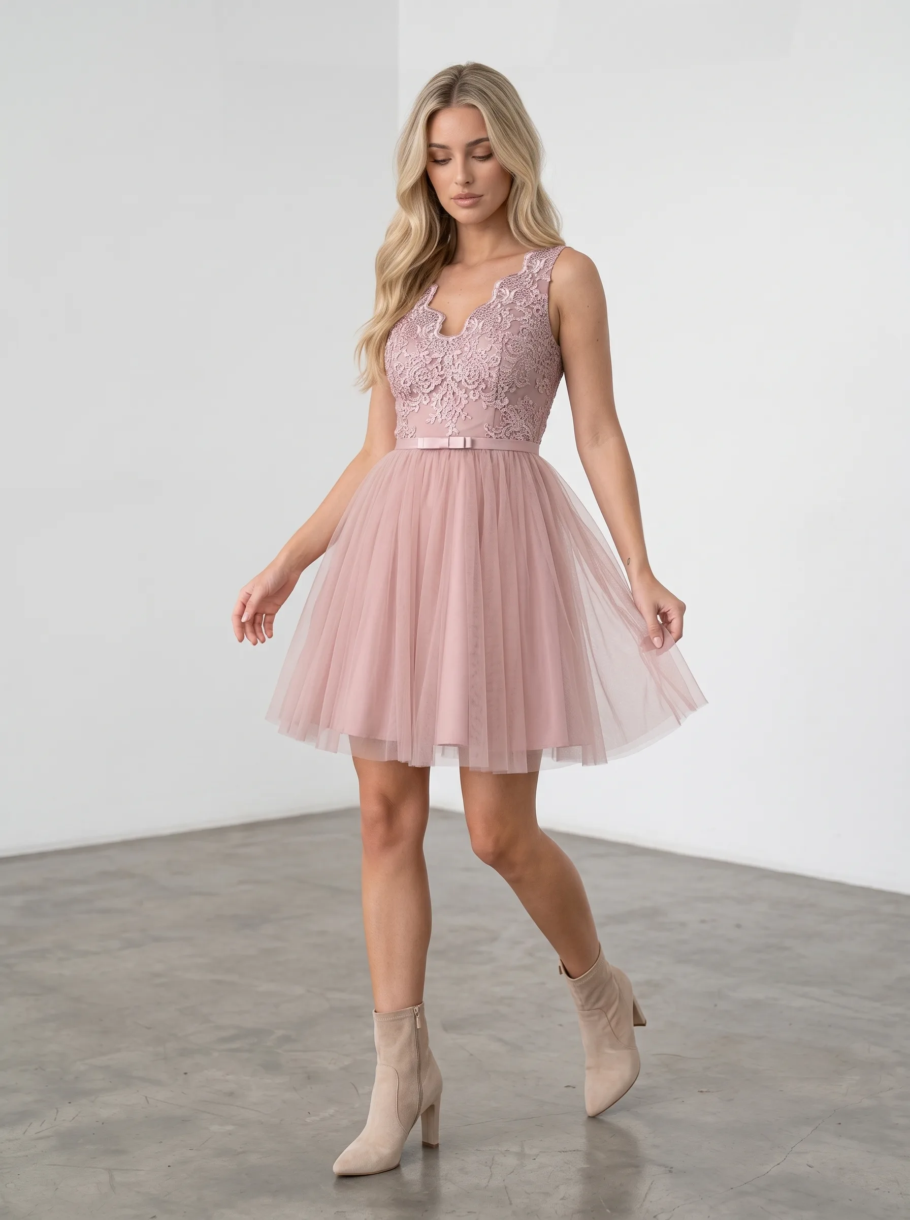 Rochie de ocazie roz cu dantela