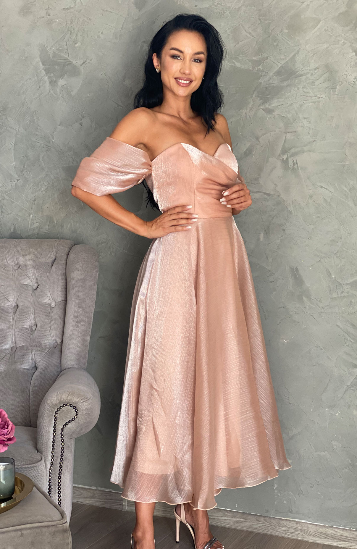 Rochie de ocazie vaporoasa cu umerii goi 4