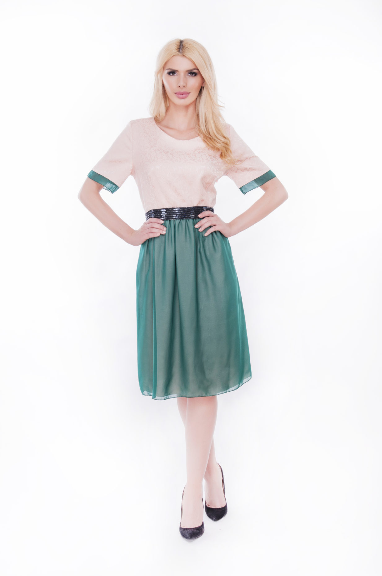 Rochie de seara xxl online cu aplicatii in talie 2