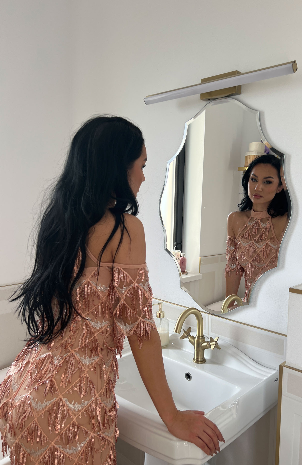 Rochie din paiete midi cu umerii goi 4