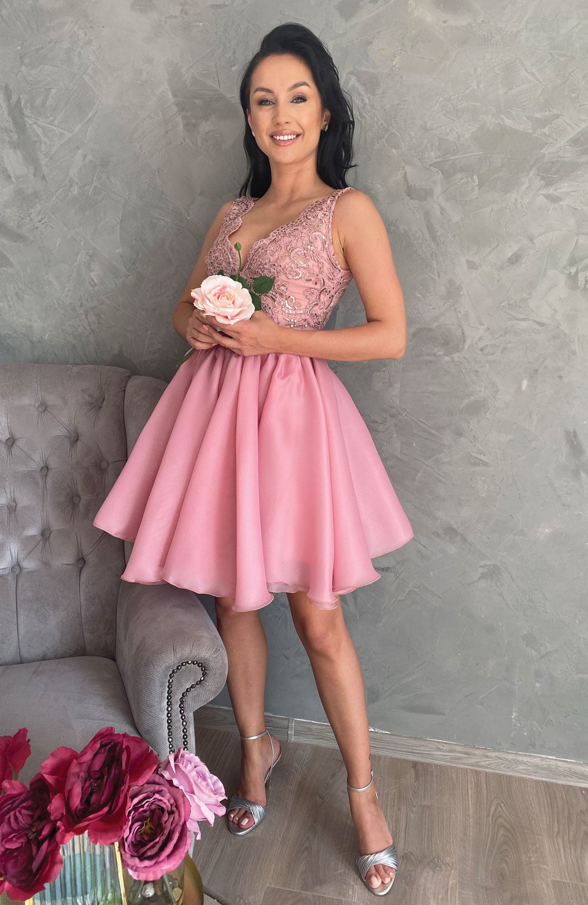 Rochie eleganta de ocazie roz din dantela si voal