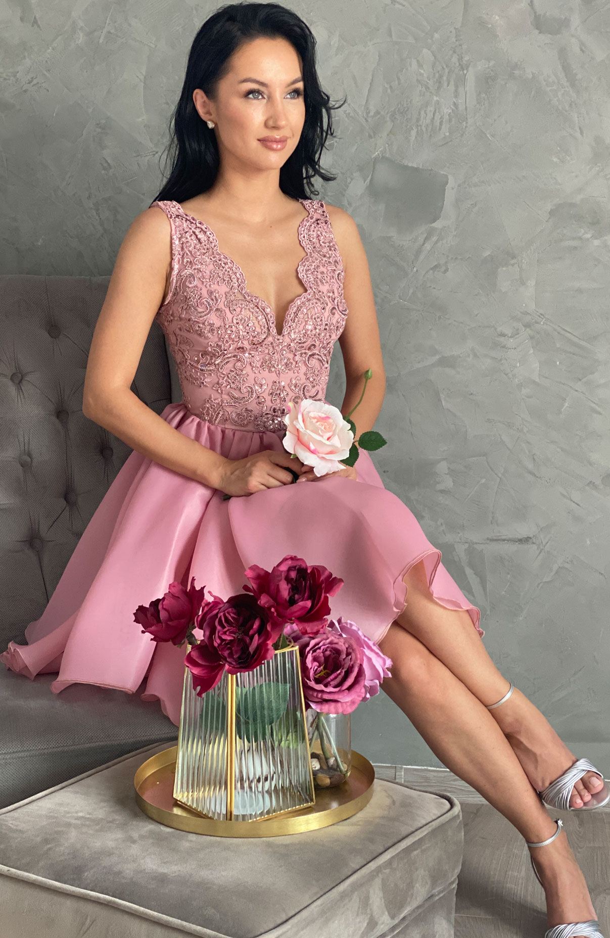 Rochie eleganta de ocazie roz din dantela si voal 3