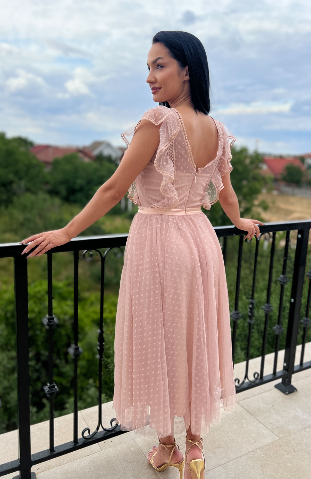 Rochie eleganta midi bej din tul 5