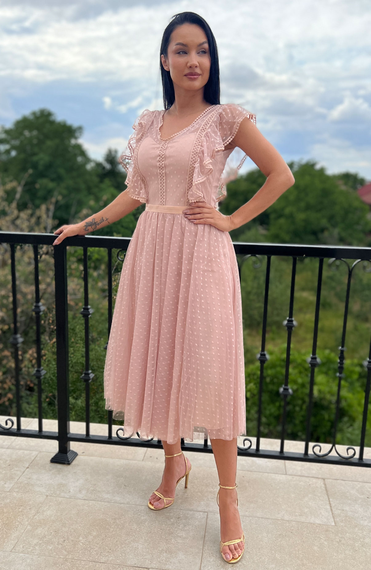 Rochie eleganta midi bej din tul 3