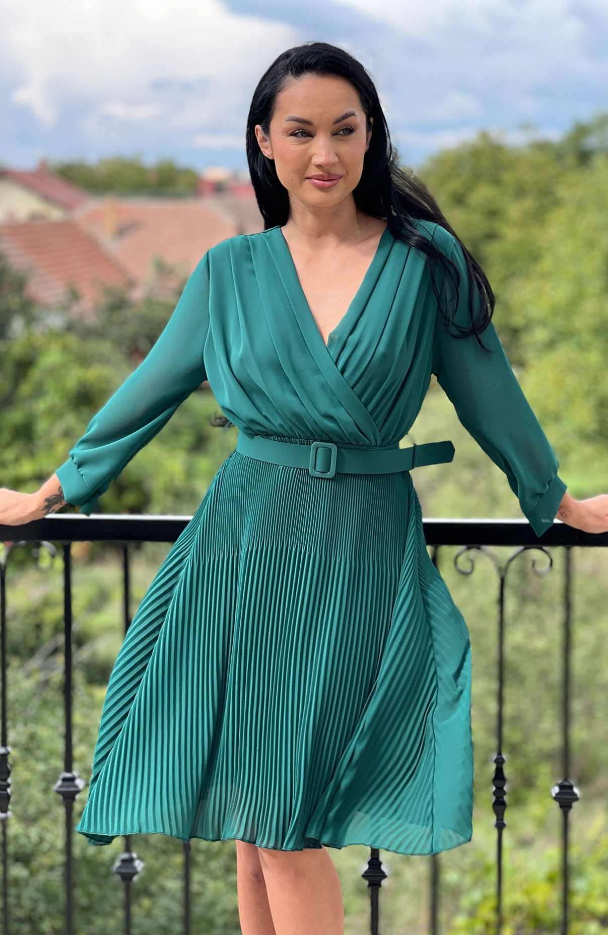 Rochie plisata eleganta cu decolteu 2