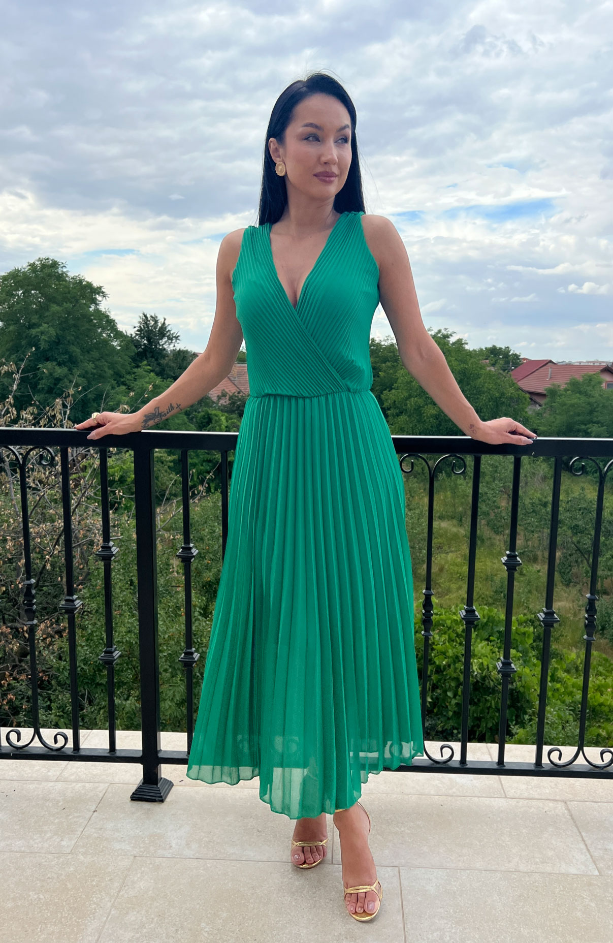 Rochie plisata verde deschis 7
