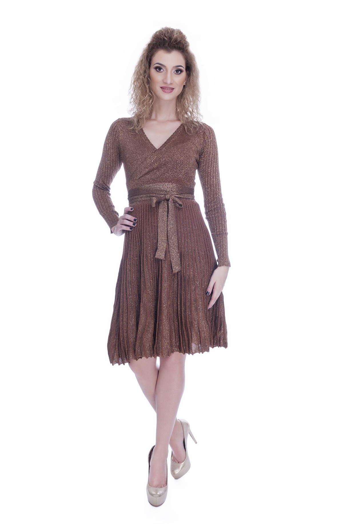 Rochie tricotata eleganta de zi maro 3