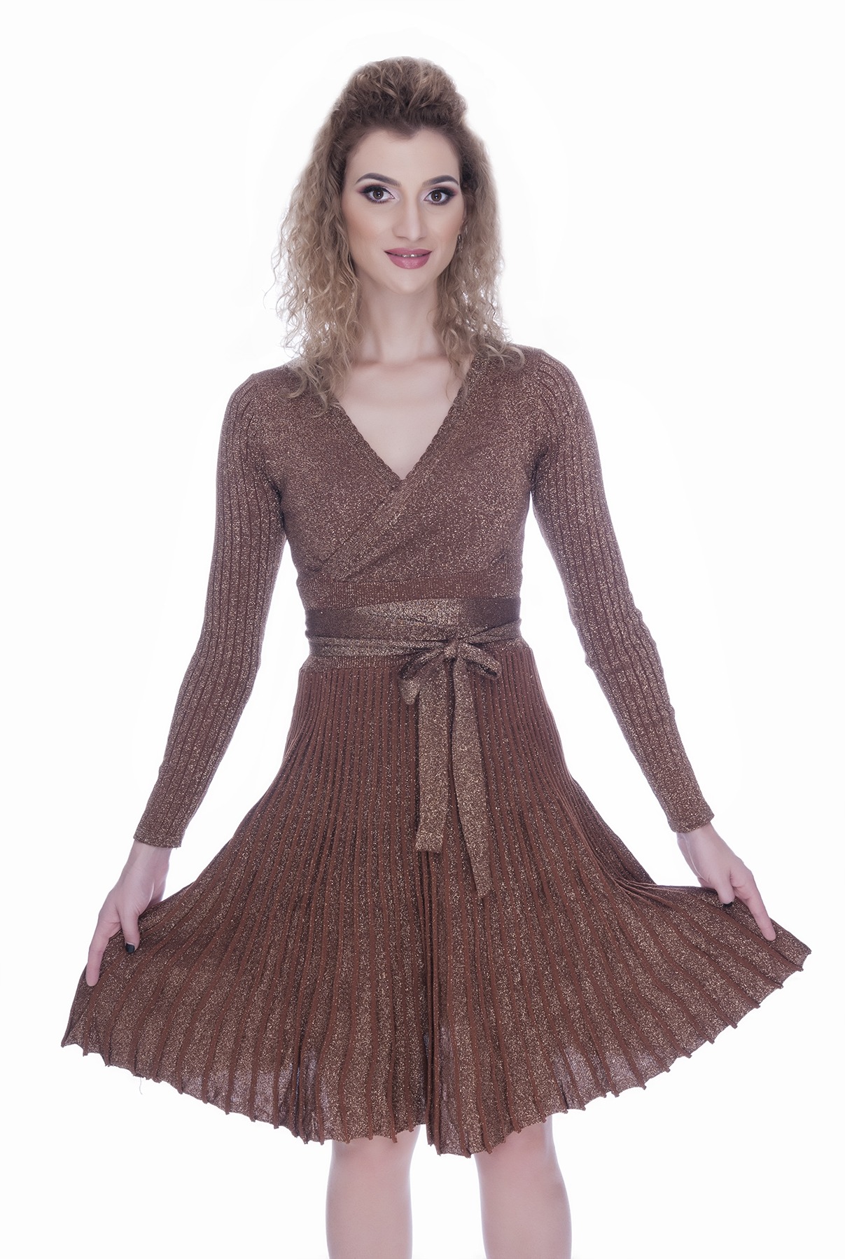 Rochie tricotata eleganta de zi maro